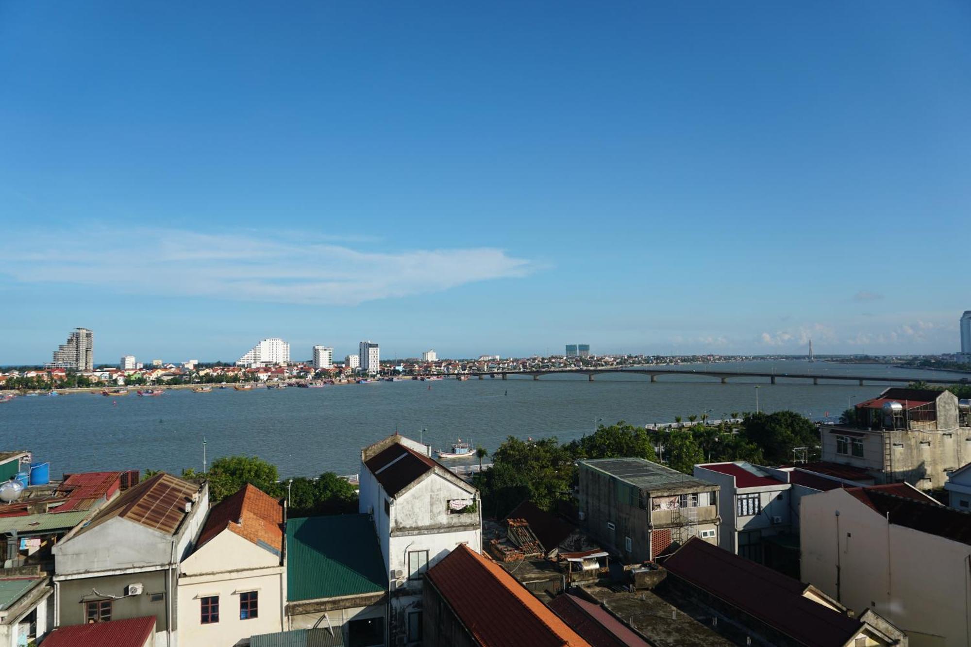 Minh Quang Hotel Dong Hoi Eksteriør bilde